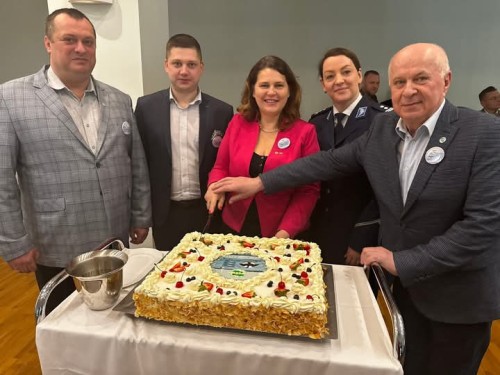 Burmistrz Giżycka Ewa Ostrowska uczestniczyła w jubileuszu 25-lecia Klubu PTTK  KORMORAN